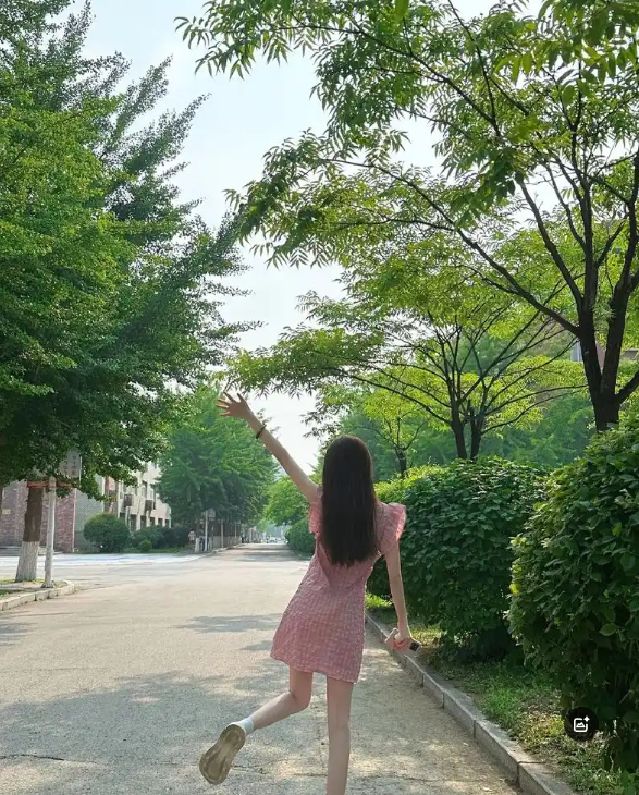 创牛配资 头孢过敏致死: 大一女生输液室独处4分钟, 求救无果