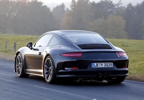 好牛 车圈难题：保时捷和宝马谁的操控更好？